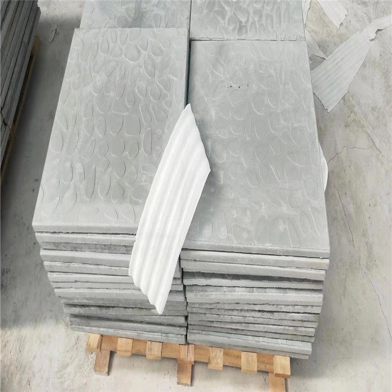 發(fā)往湖北荊州市蒙華鐵路22標(biāo)一工區(qū)橋梁電纜溝蓋板